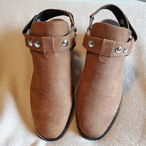 Indigo Rd. Brown Cesley booties.